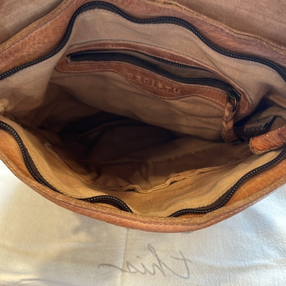 Bed Stu JACK crossbody.See ALL  photos. Excellent exterior condition - Picture 5 of 12